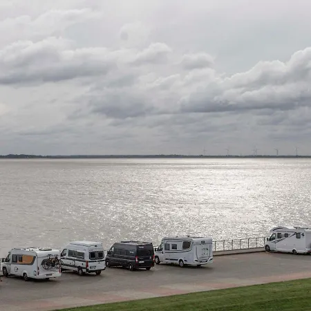 107-2 Neptun Mit Meerblick 아파트