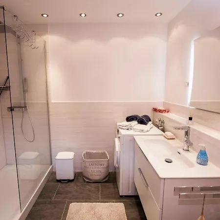 107-2 Neptun Mit Meerblick *